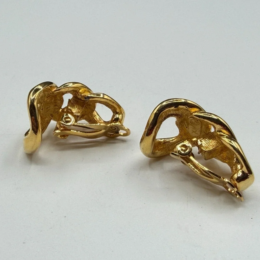 Gold Tone Chunky Interlocking Chain Link Clip On Earrings Statement Jewelry
